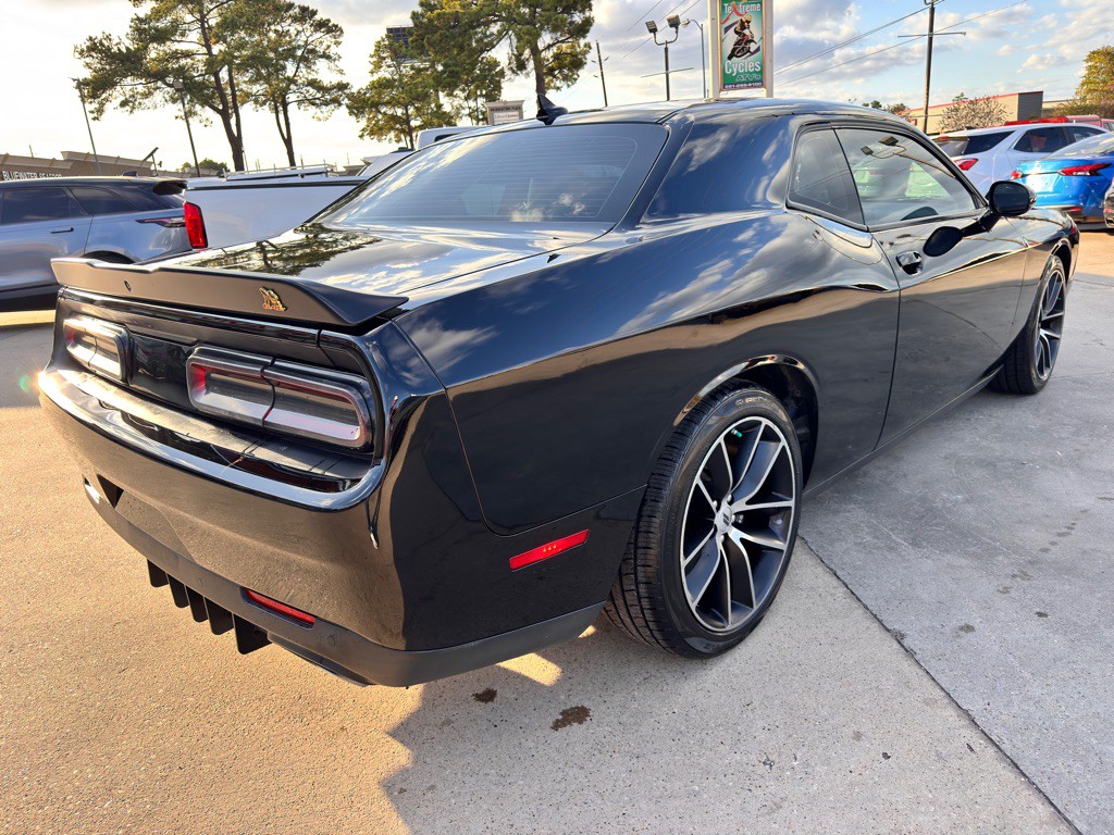 2018 Dodge Challenger Image 11