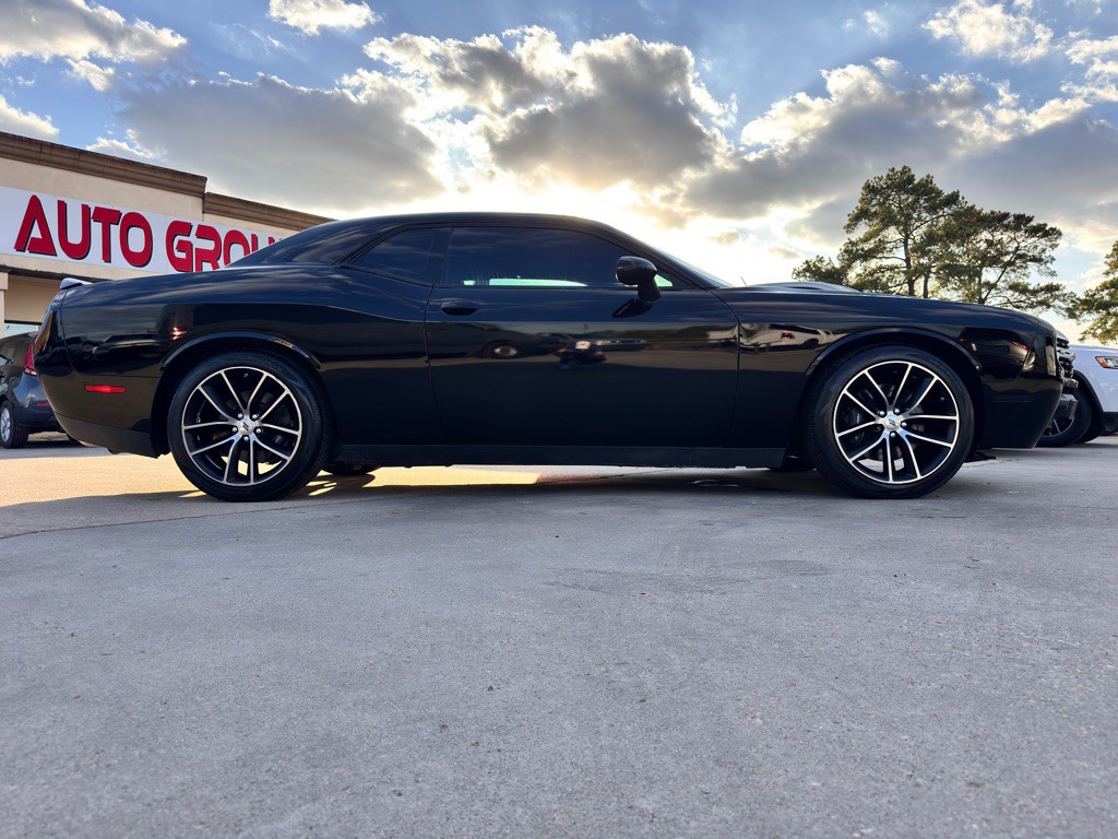 2018 Dodge Challenger Image 12