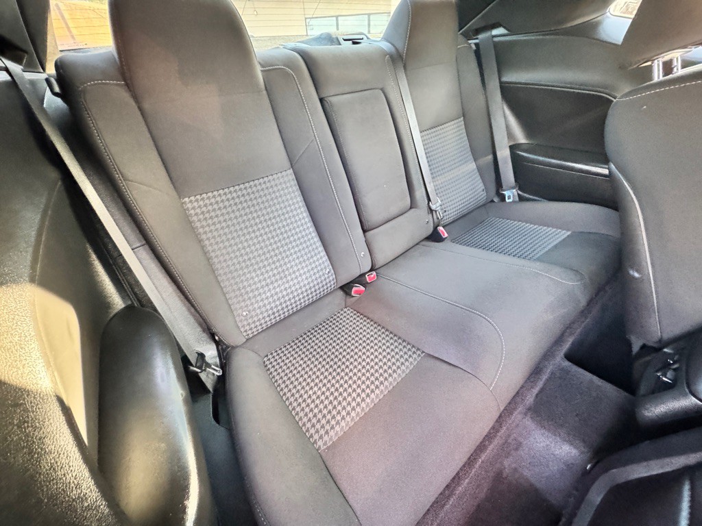 2018 Dodge Challenger Image 15