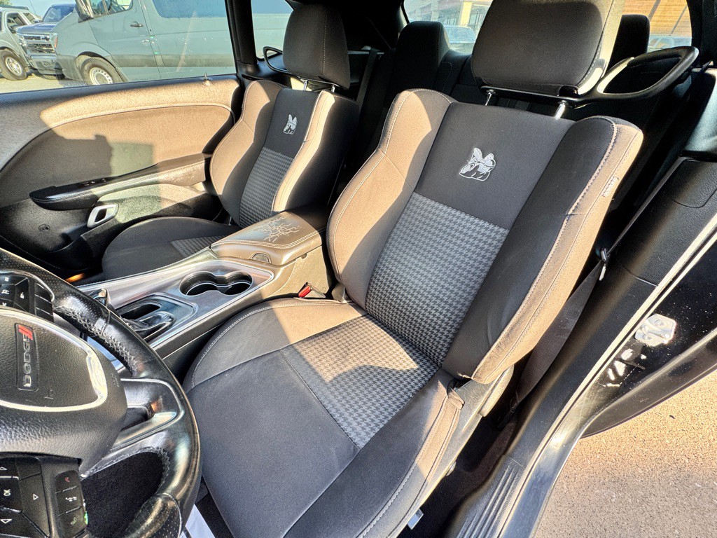 2018 Dodge Challenger Image 19