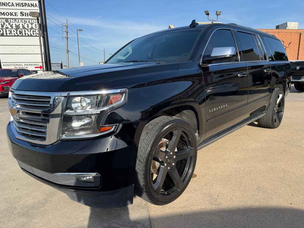 2015 Chevrolet Suburban Image 6