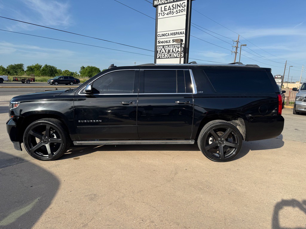 2015 Chevrolet Suburban Image 8
