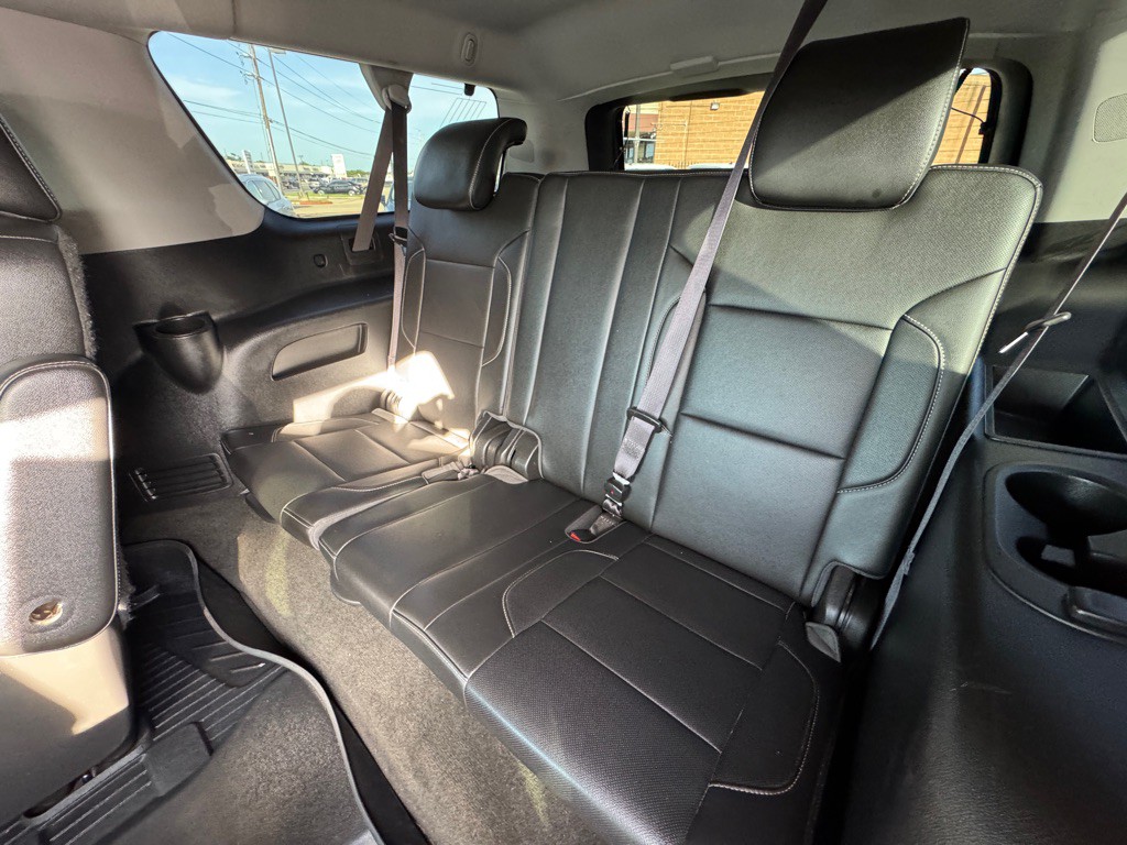 2015 Chevrolet Suburban Image 15