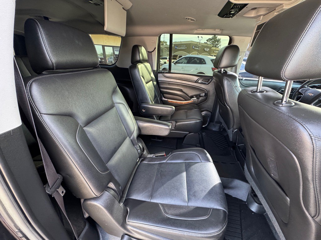 2015 Chevrolet Suburban Image 22