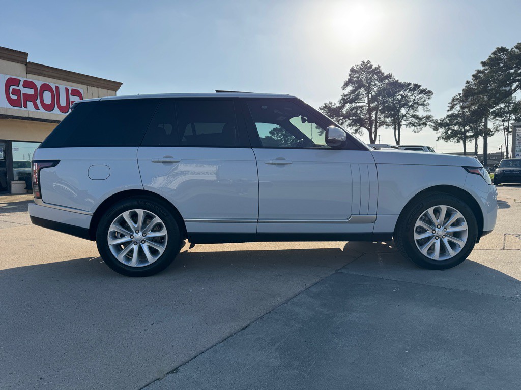 2017 Land Rover Range Rover Image 11
