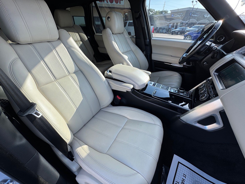 2017 Land Rover Range Rover Image 22
