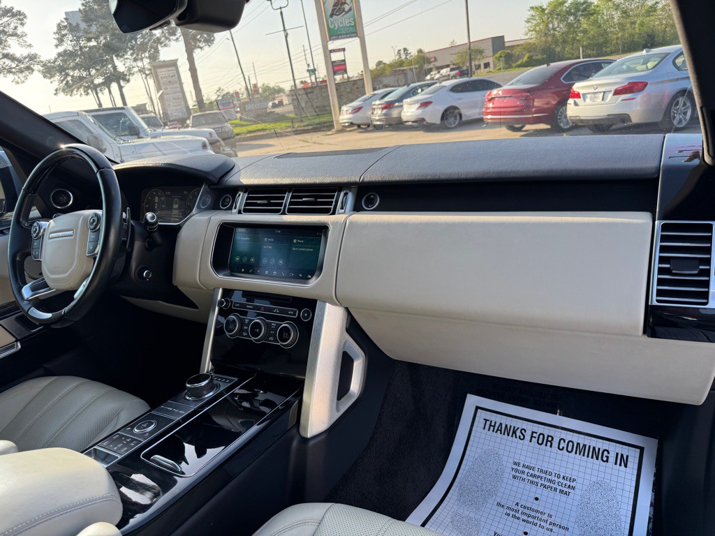 2017 Land Rover Range Rover Image 23