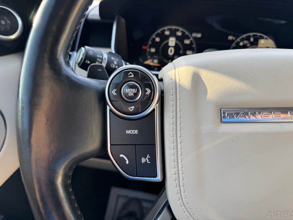 2017 Land Rover Range Rover Image 35