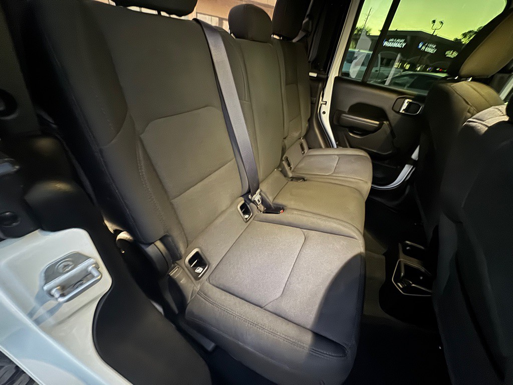 2022 Jeep Gladiator Image 21