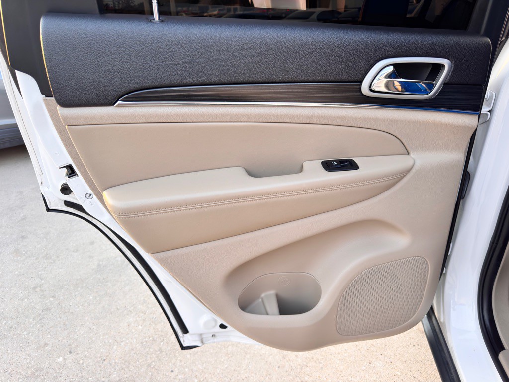 2021 Jeep Grand Cherokee Image 11