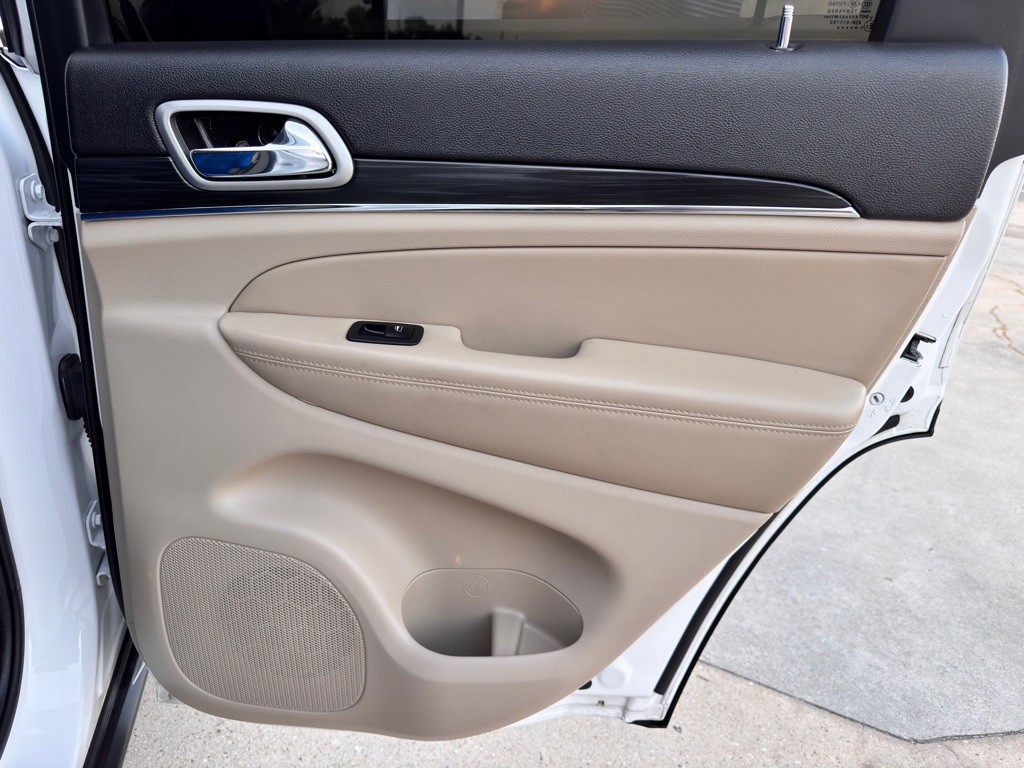 2021 Jeep Grand Cherokee Image 14