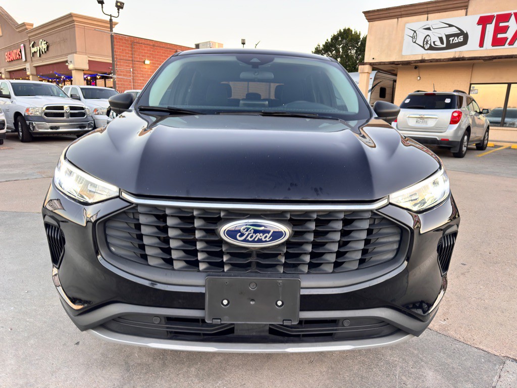 2023 Ford Escape Image 4