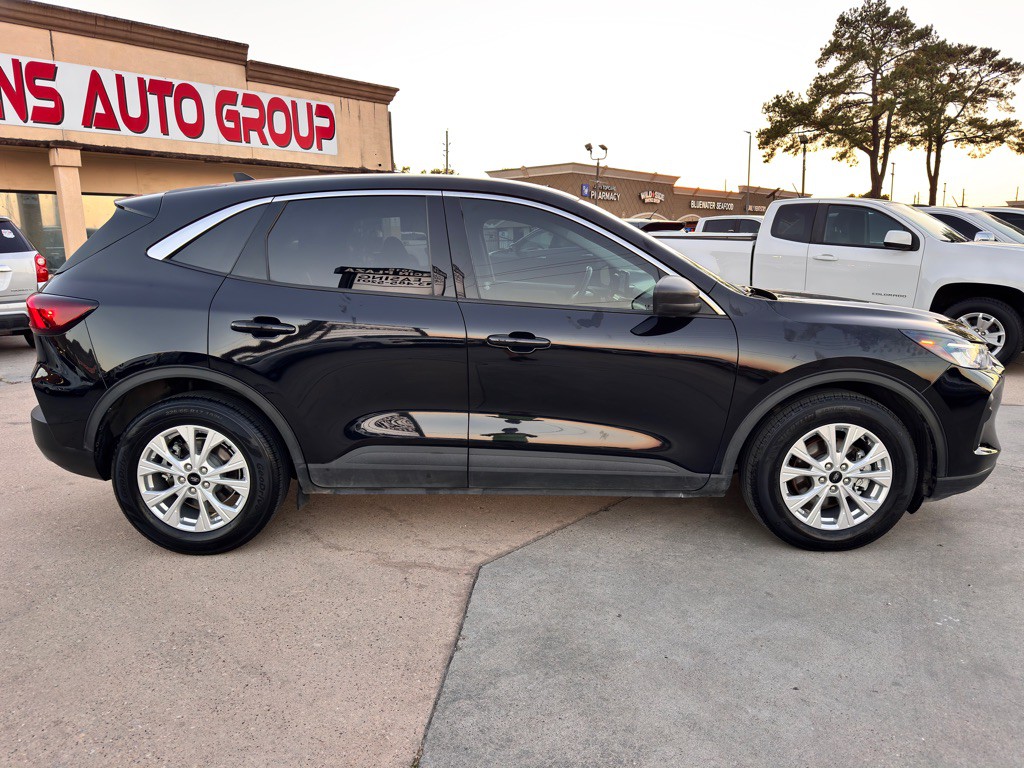 2023 Ford Escape Image 12