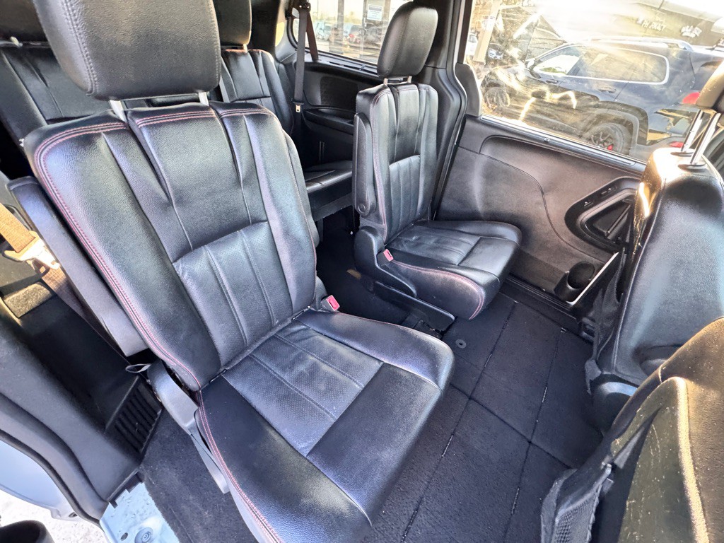 2017 Dodge Grand Caravan Image 13