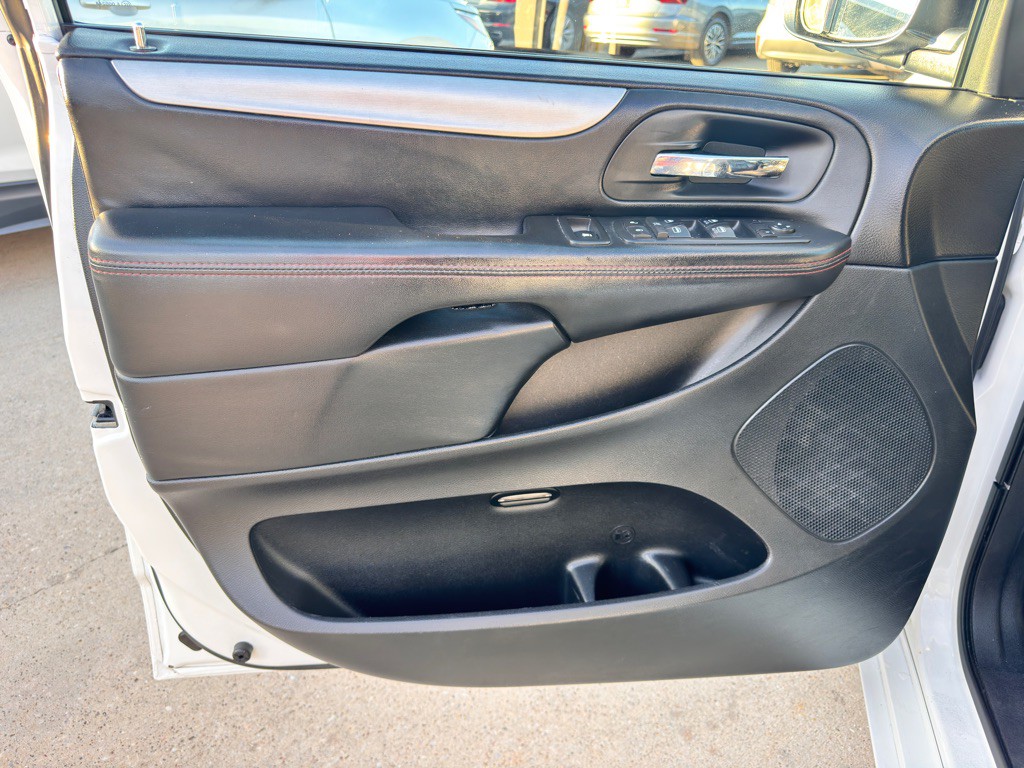 2017 Dodge Grand Caravan Image 18