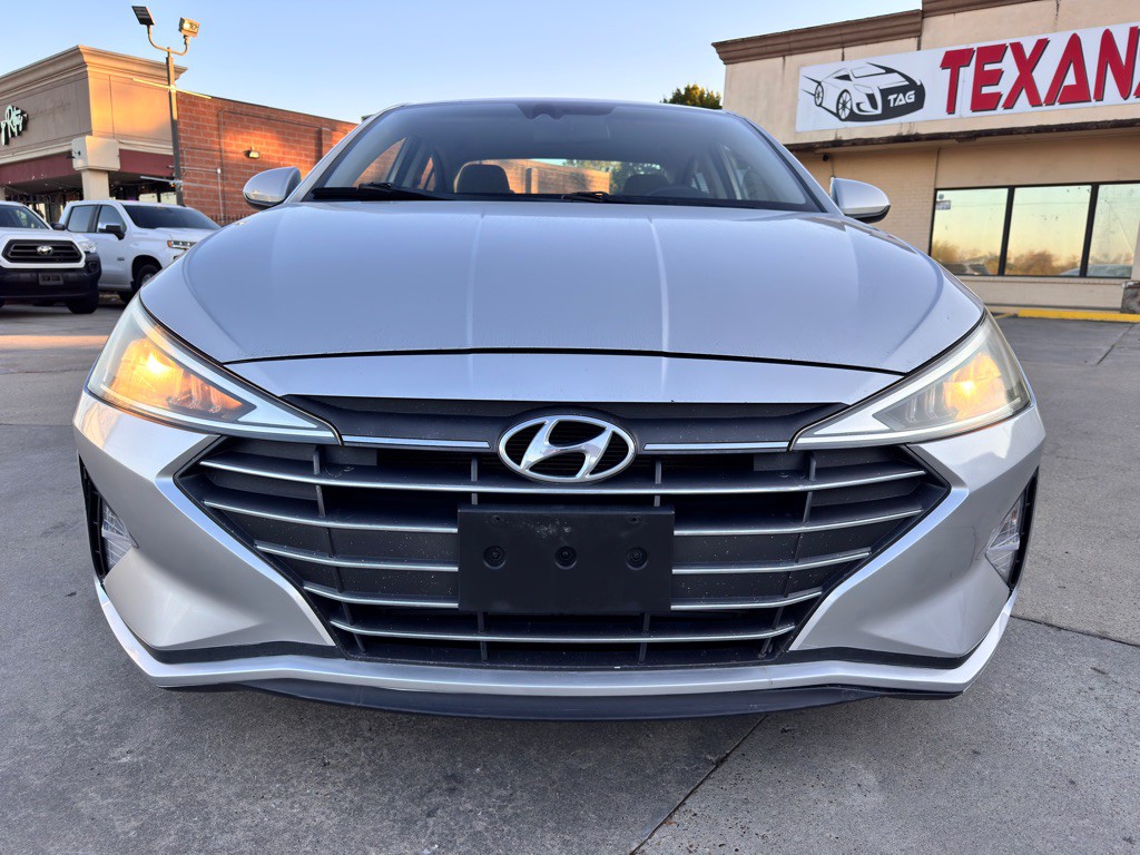2020 Hyundai Elantra Image 4