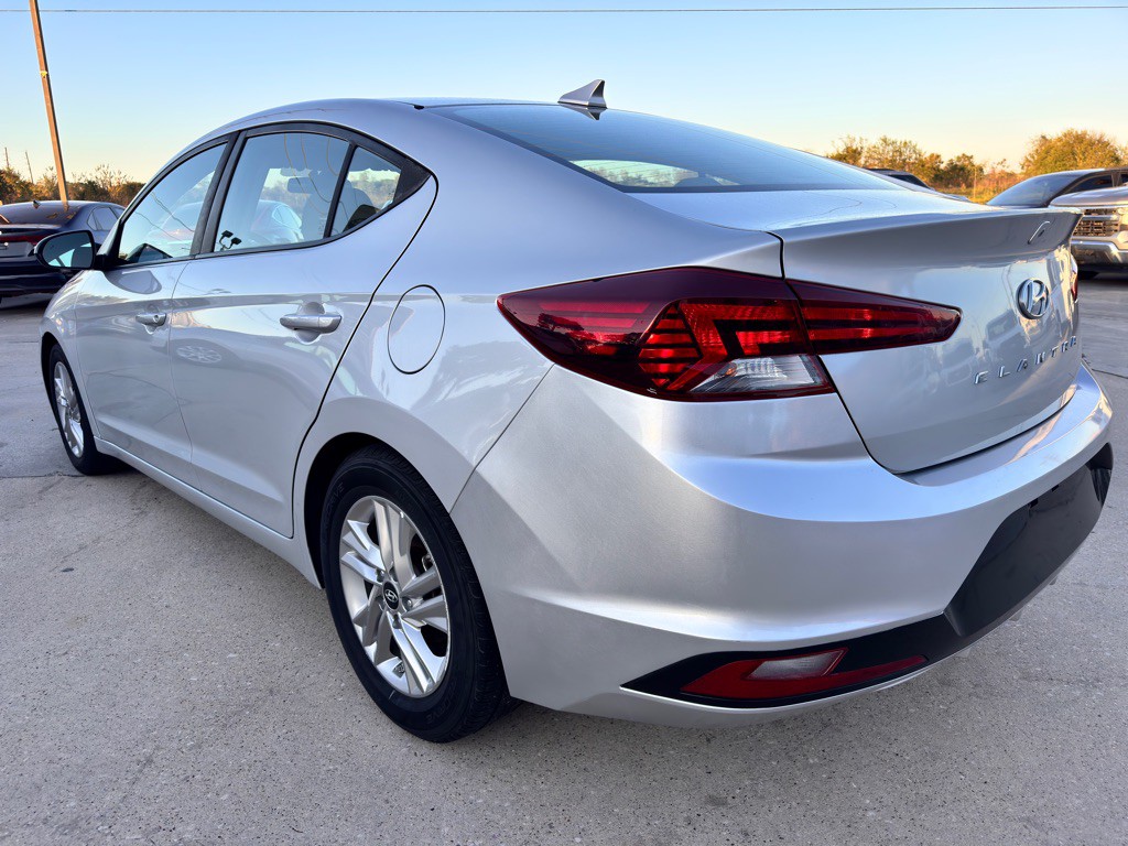 2020 Hyundai Elantra Image 9