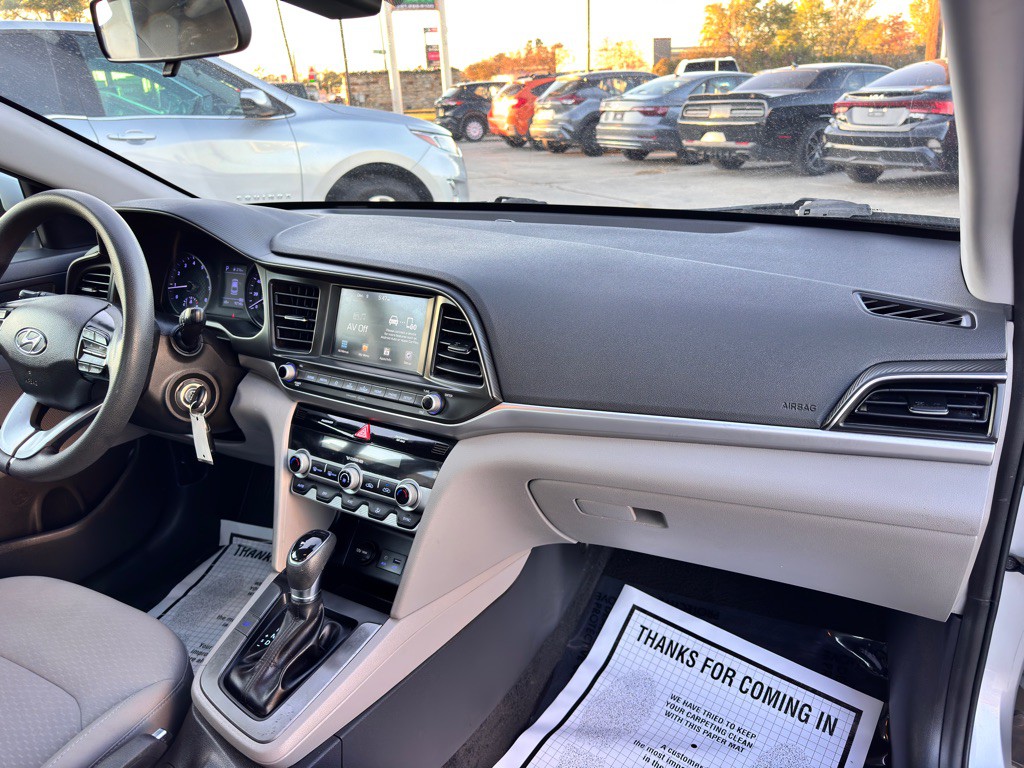 2020 Hyundai Elantra Image 20