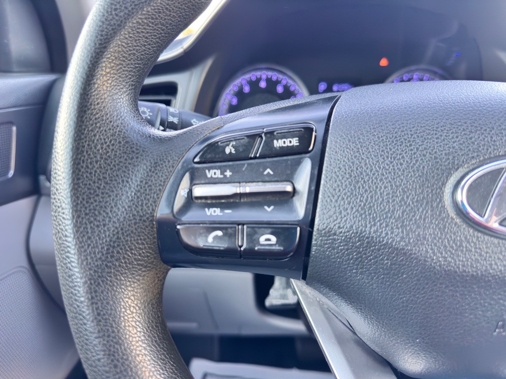 2020 Hyundai Elantra Image 30