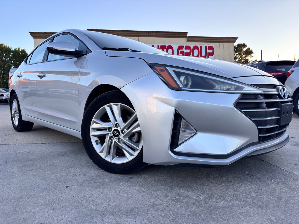 2020 Hyundai Elantra Image 32