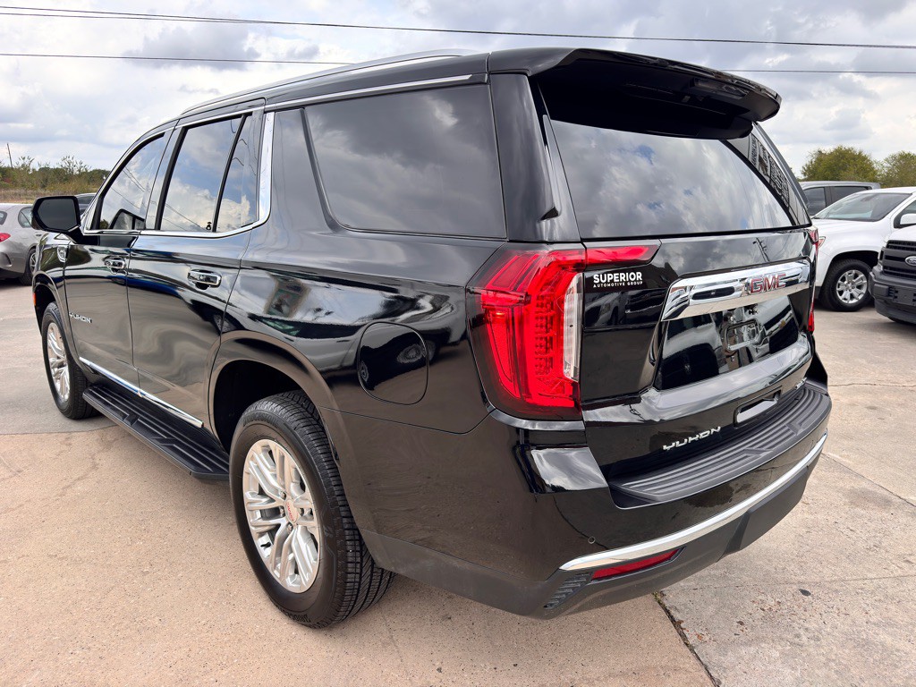 2022 GMC Yukon Image 9