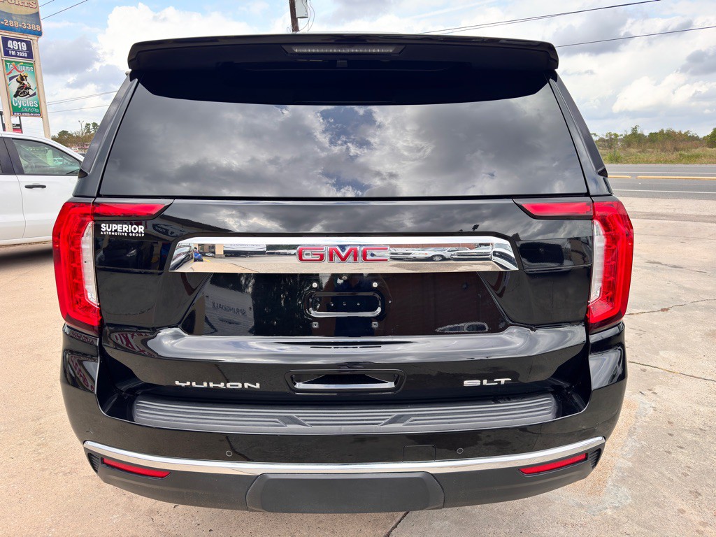 2022 GMC Yukon Image 10