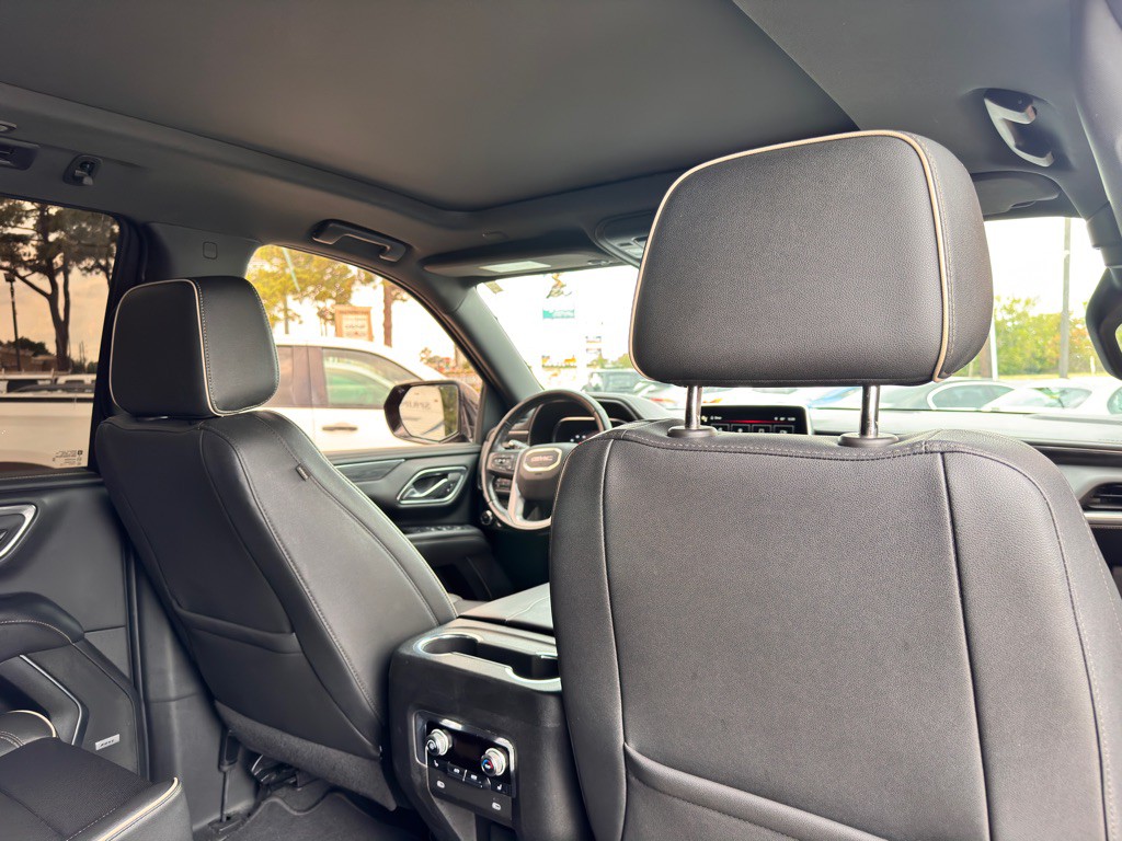 2022 GMC Yukon Image 21