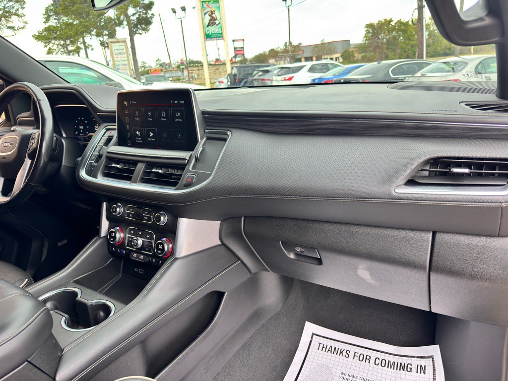 2022 GMC Yukon Image 24