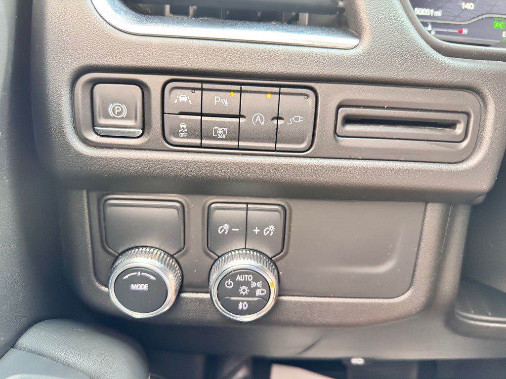 2022 GMC Yukon Image 30