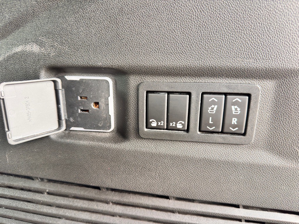 2022 GMC Yukon Image 41