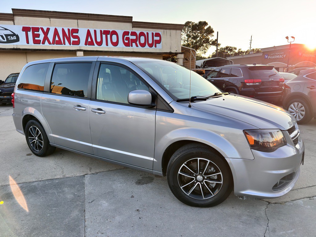 2019 Dodge Grand Caravan Image 2