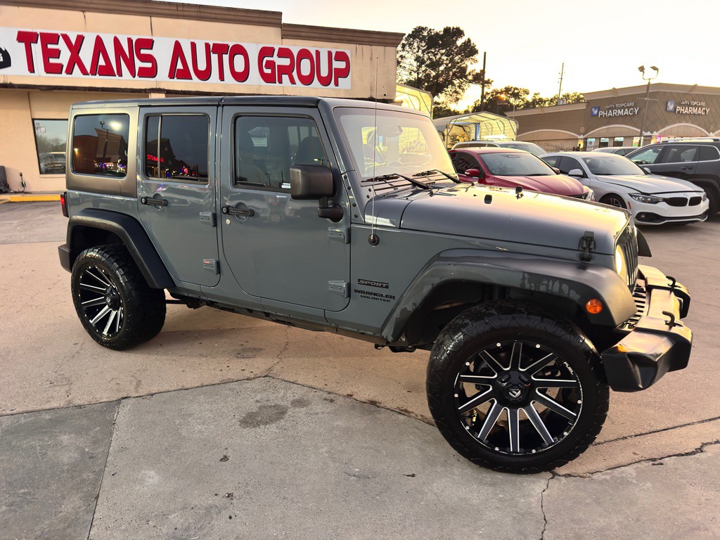 2015 Jeep Wrangler Unlimited Image 2