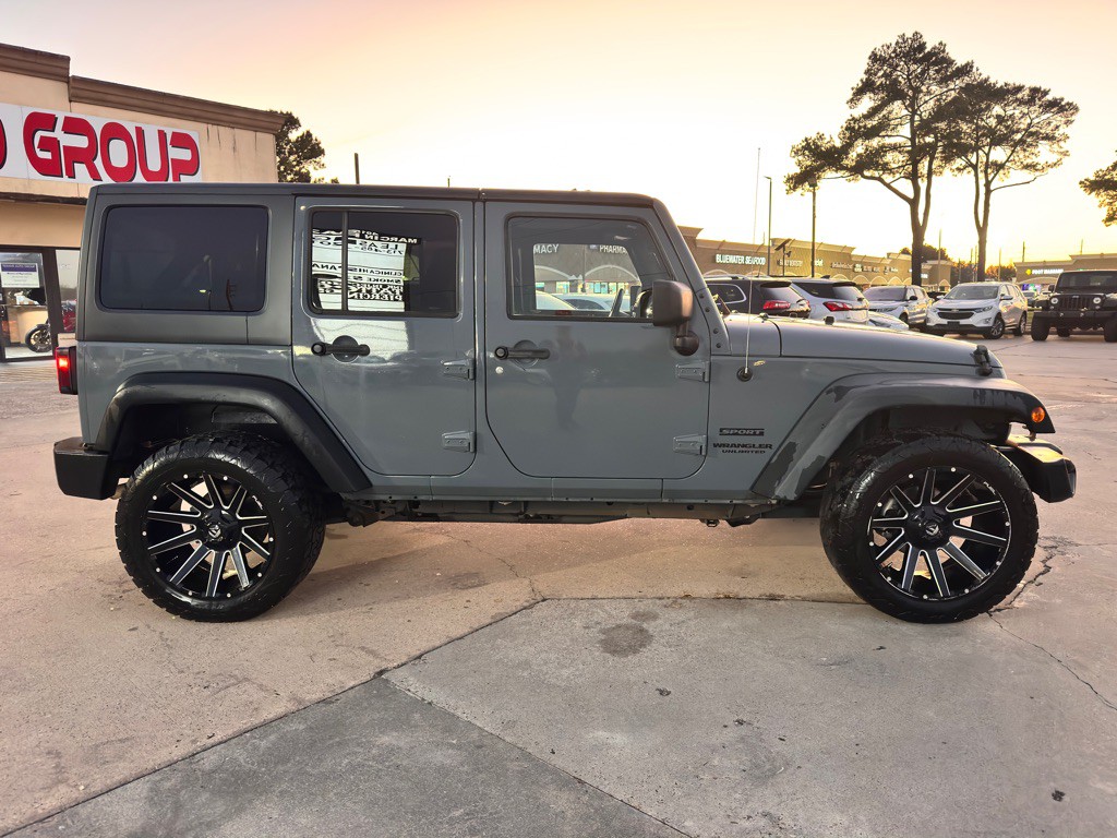2015 Jeep Wrangler Unlimited Image 12