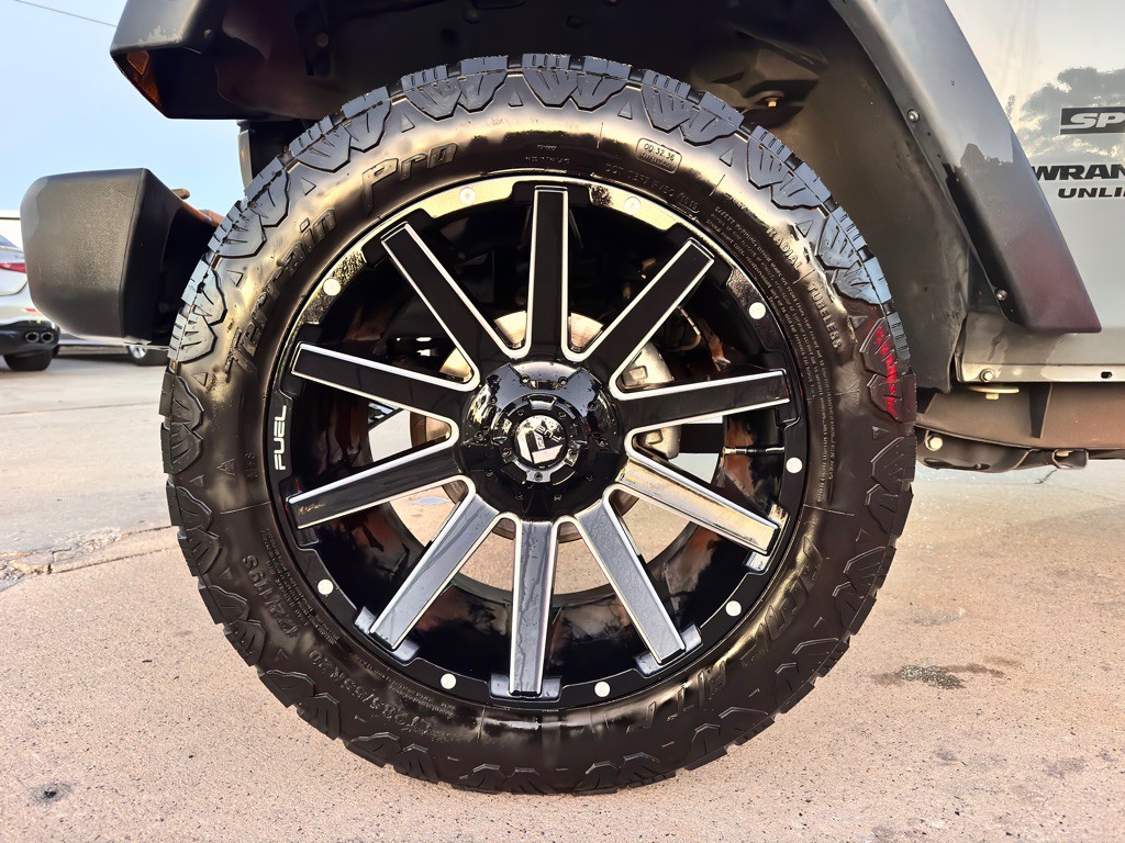 2015 Jeep Wrangler Unlimited Image 13