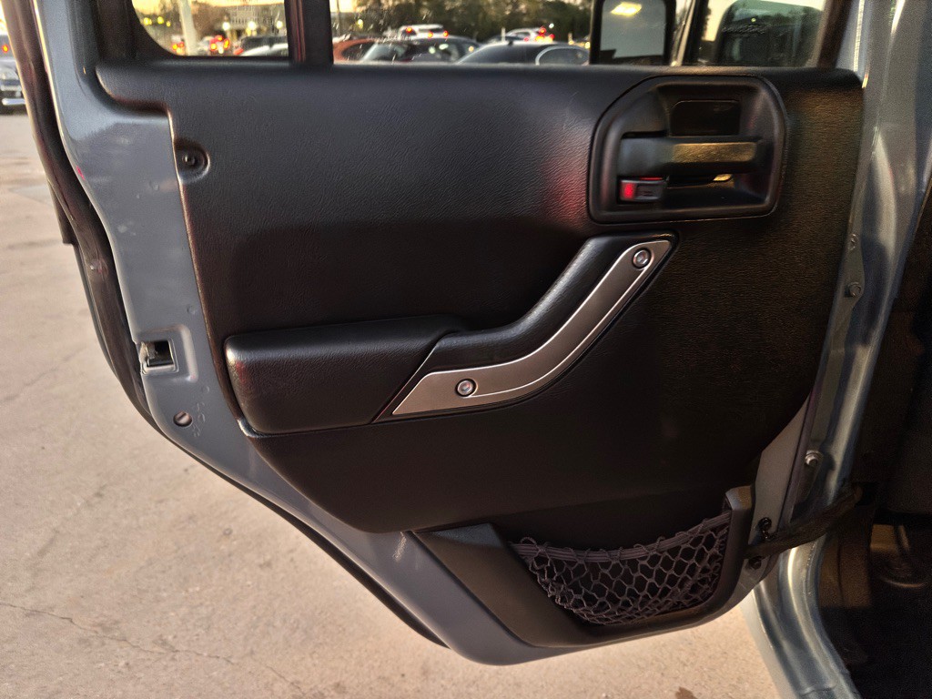 2015 Jeep Wrangler Unlimited Image 16