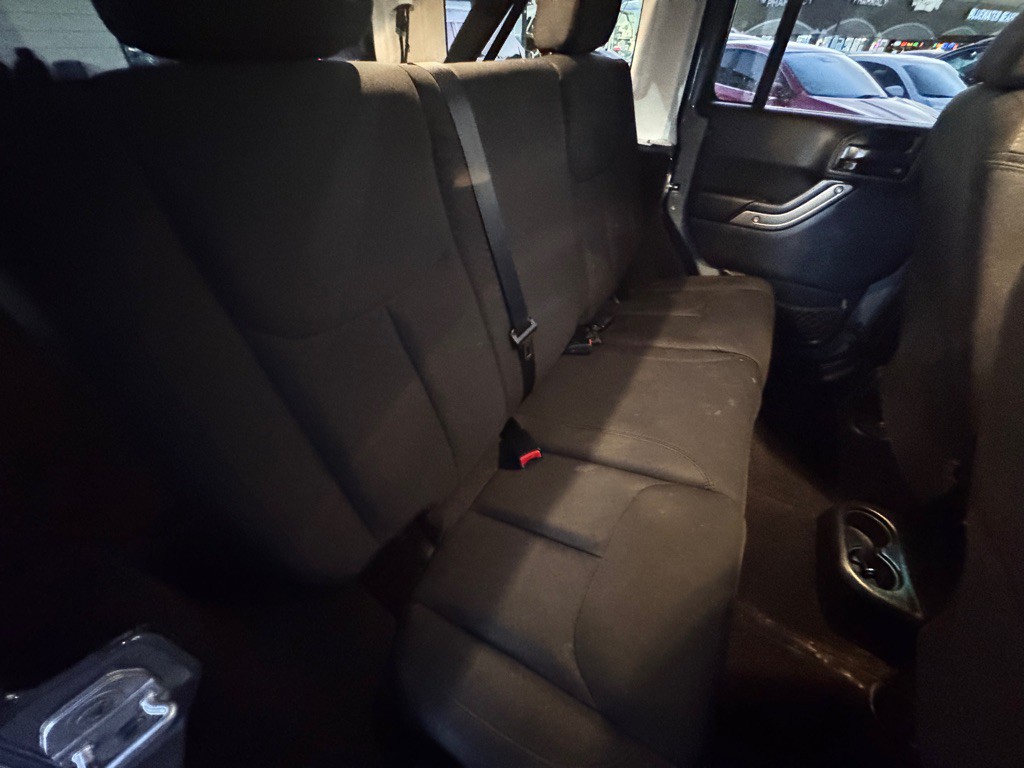 2015 Jeep Wrangler Unlimited Image 17