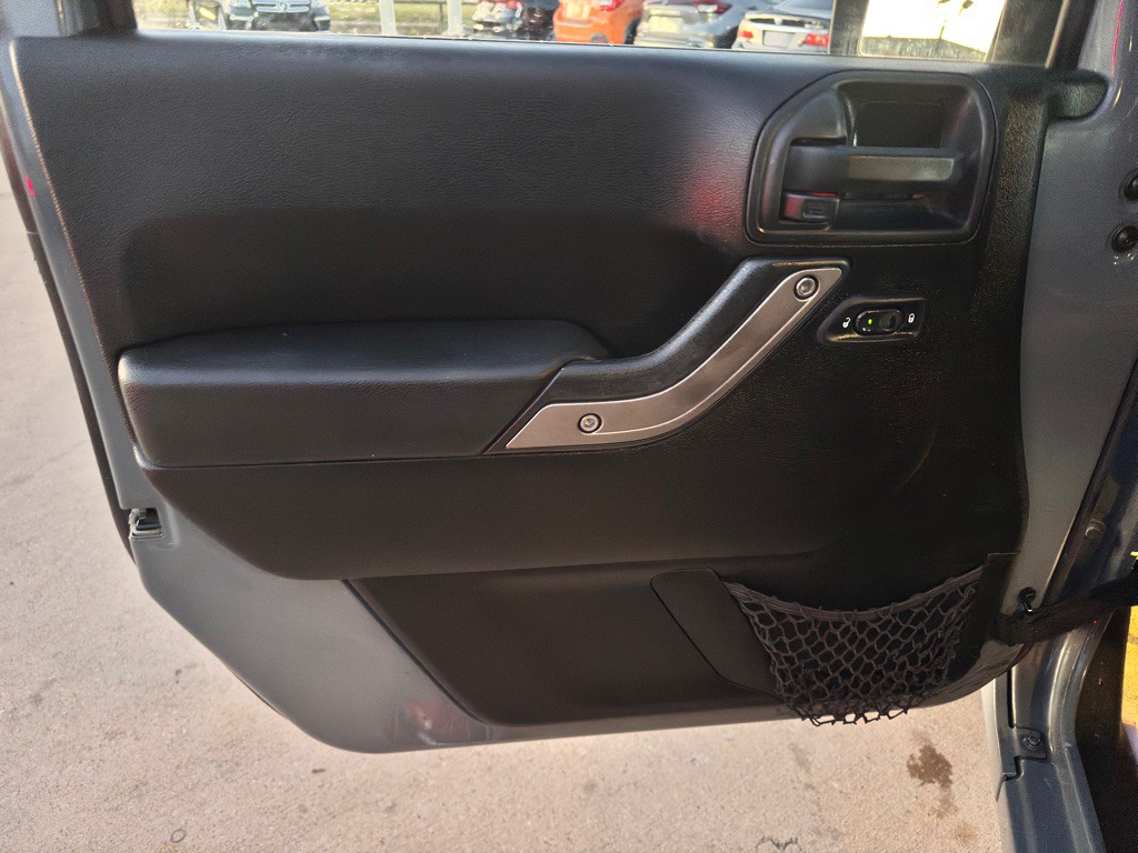 2015 Jeep Wrangler Unlimited Image 25