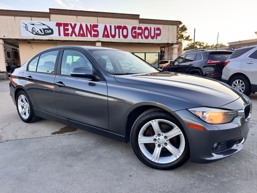 2015 BMW 3 Series Image 2