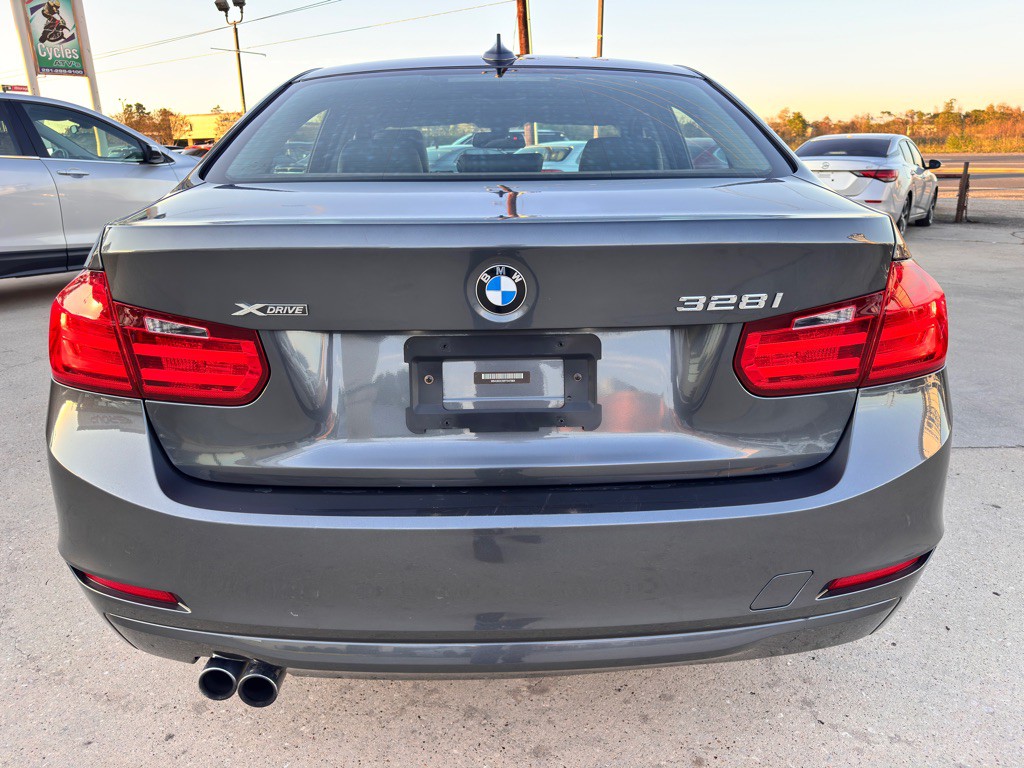 2015 BMW 3 Series Image 10