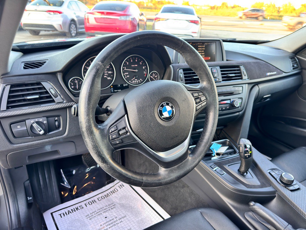 2015 BMW 3 Series Image 25