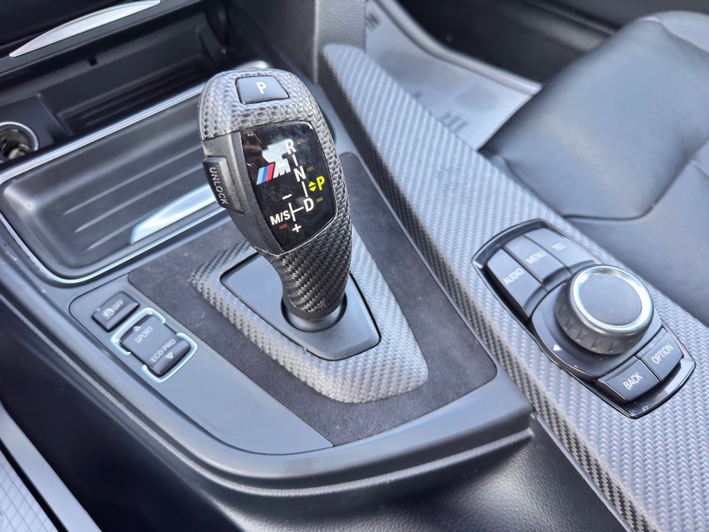 2015 BMW 3 Series Image 30