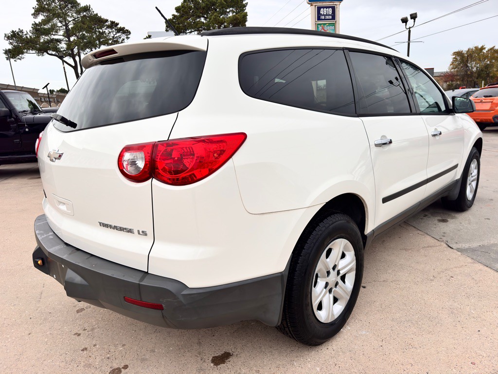 2012 Chevrolet Traverse Image 11