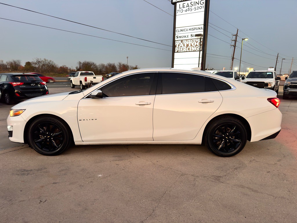 2022 Chevrolet Malibu Image 8