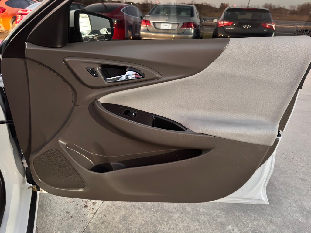 2022 Chevrolet Malibu Image 21