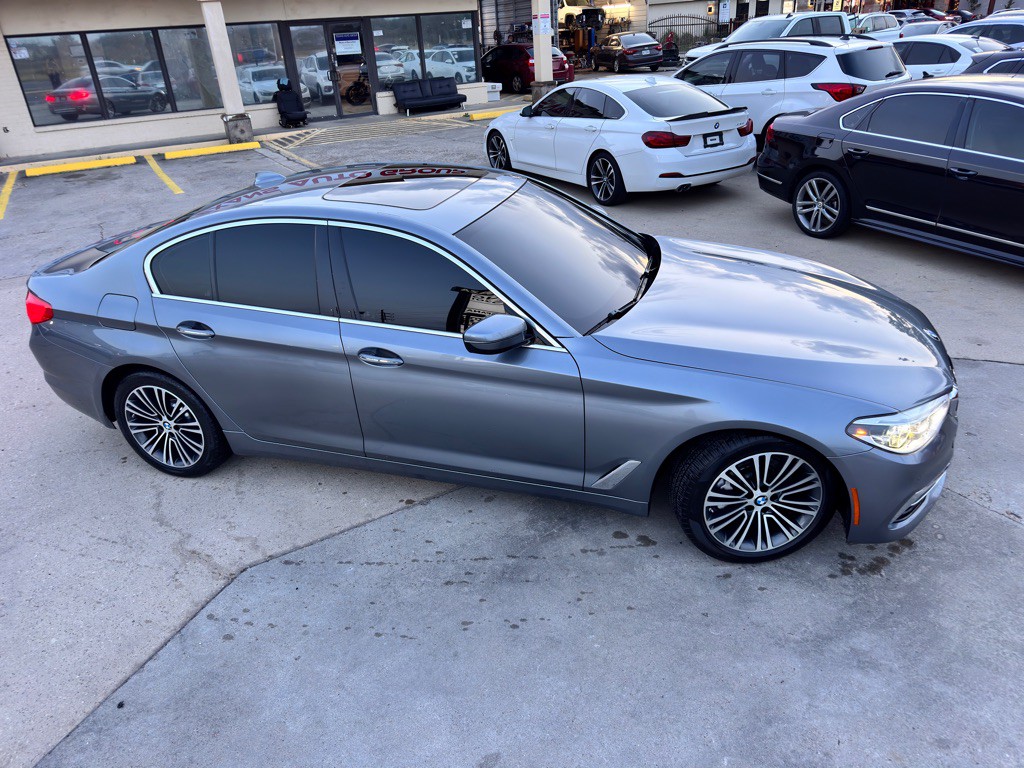 2017 BMW 5 Series Image 3