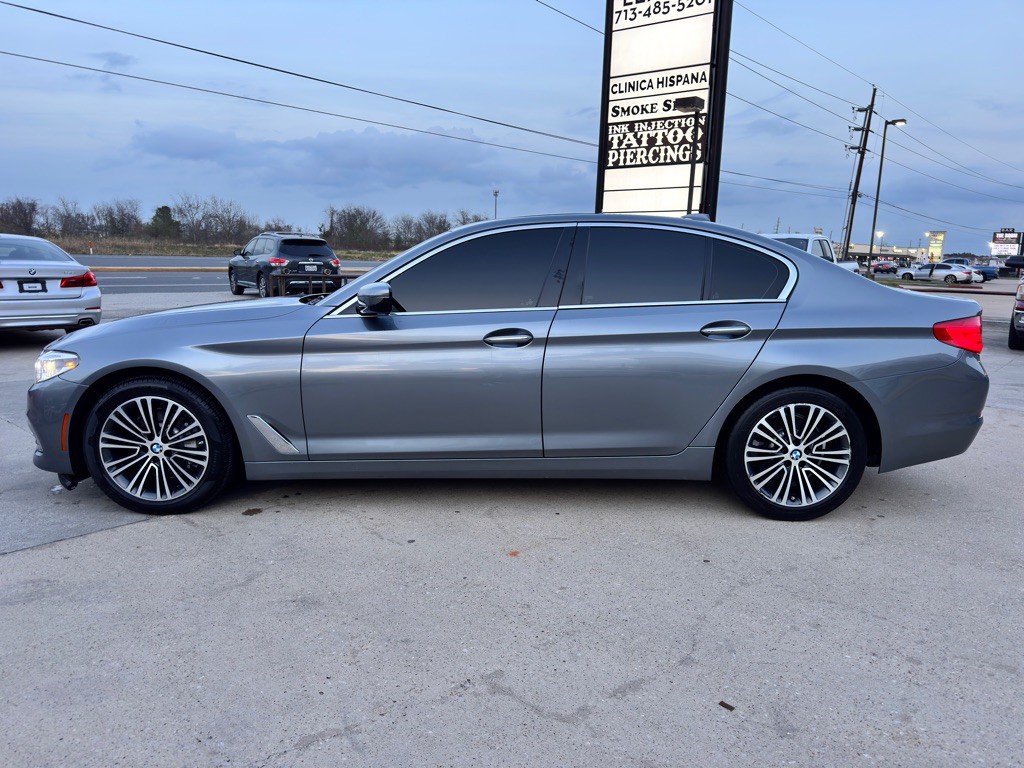 2017 BMW 5 Series Image 8