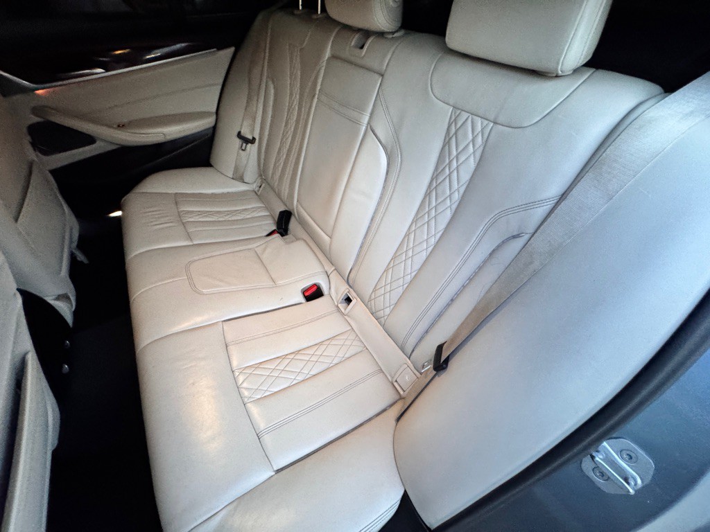 2017 BMW 5 Series Image 15