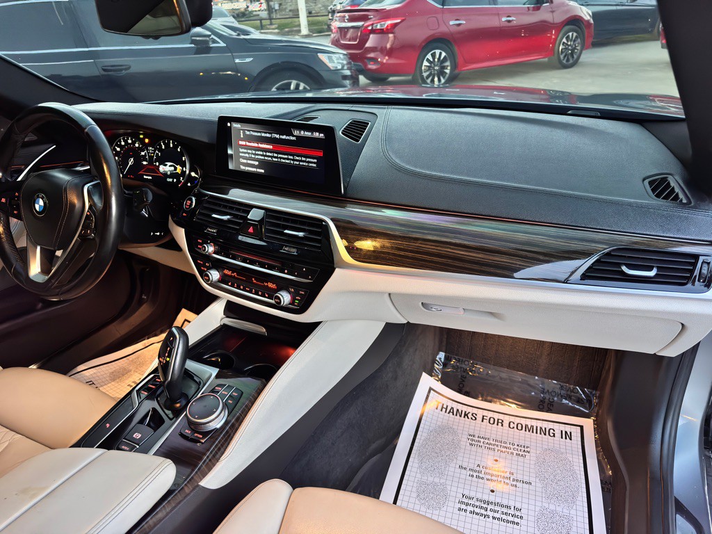 2017 BMW 5 Series Image 22