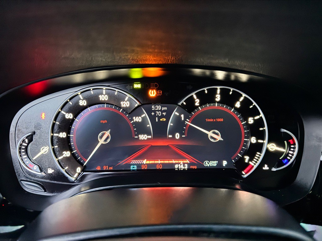 2017 BMW 5 Series Image 28