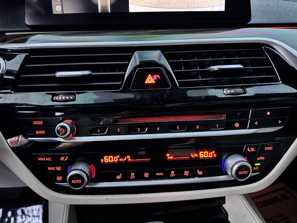 2017 BMW 5 Series Image 31